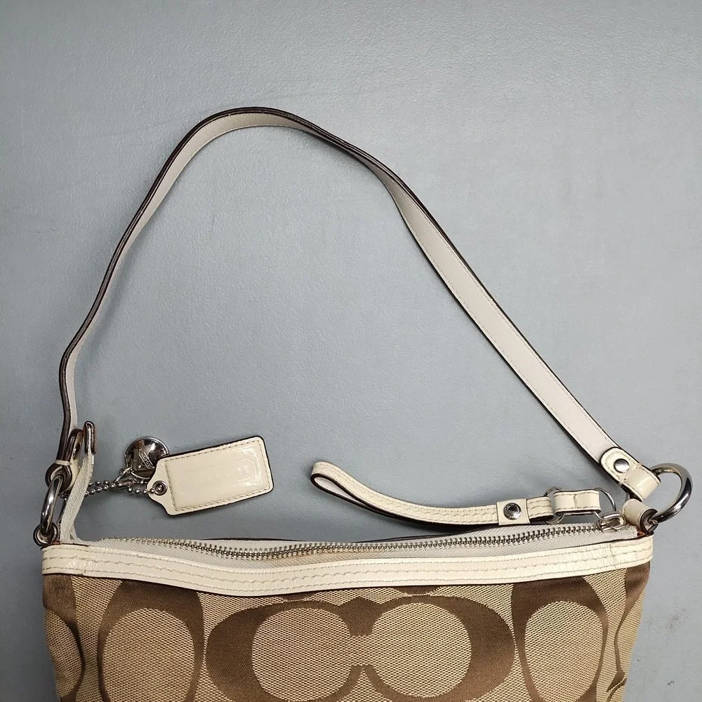 Coach Signature‎ Shoulder Bag Womens Multi Canvas Leather Casual Zip Closure